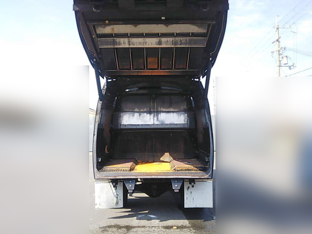 いすゞフォワードパッカー車（塵芥車）中型（4t）[写真03]