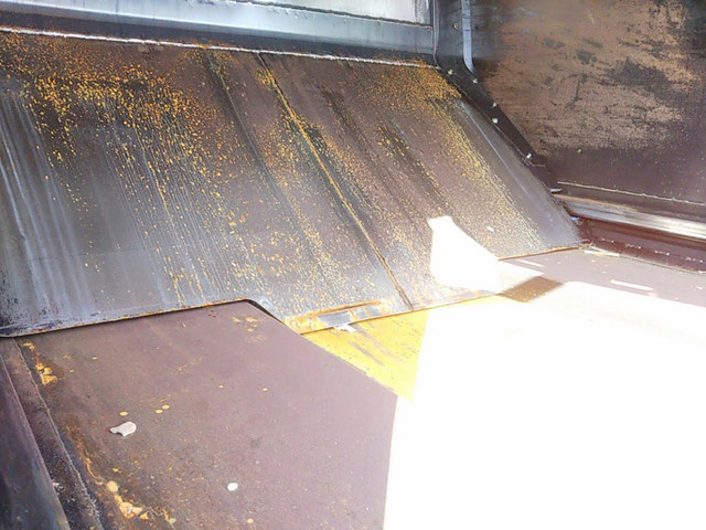 いすゞフォワードパッカー車（塵芥車）中型（4t）[写真06]