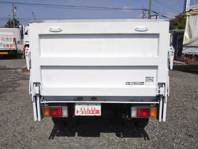 マツダタイタン平ボディ小型（2t・3t）[写真11]