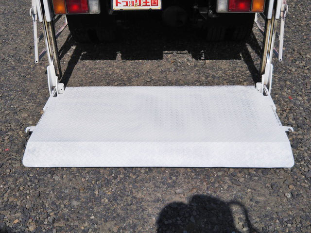 マツダタイタン平ボディ小型（2t・3t）[写真13]