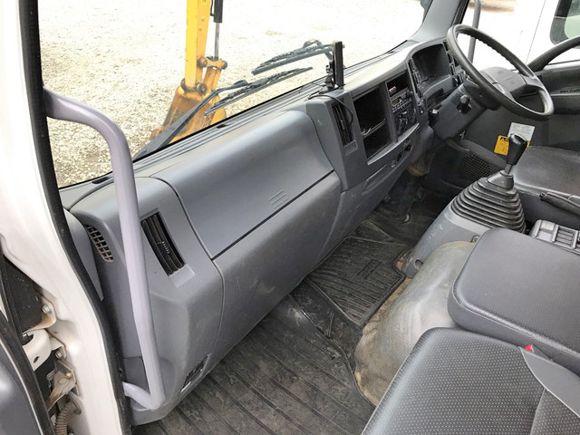いすゞフォワード深ダンプ（土砂禁ダンプ）中型（4t）[写真34]