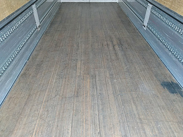 日野レンジャーアルミウイング中型（4t）[写真16]