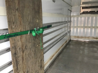 いすゞフォワード冷凍車（冷蔵車）中型（4t）[写真08]