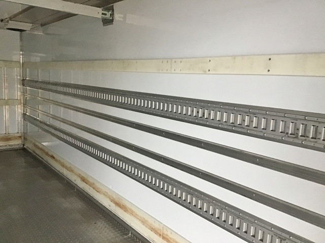 いすゞフォワード冷凍車（冷蔵車）中型（4t）[写真09]