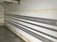 いすゞフォワード冷凍車（冷蔵車）中型（4t）[写真09]