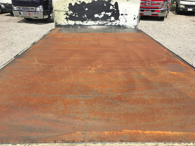 三菱ふそうキャンター平ボディ小型（2t・3t）[写真12]