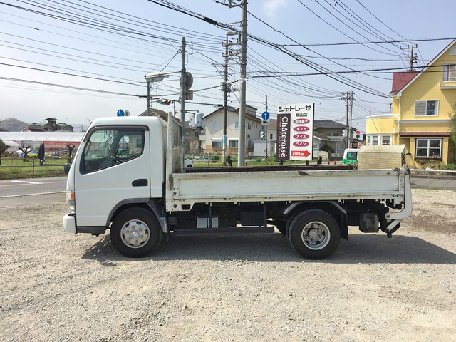 三菱ふそうキャンター平ボディ小型（2t・3t）[写真05]