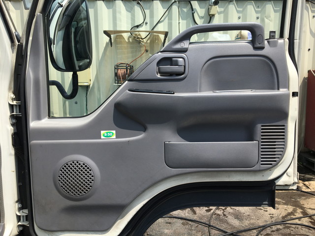 いすゞエルフアルミバン小型（2t・3t）[写真27]