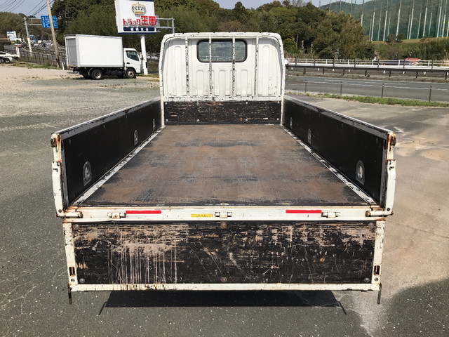 三菱ふそうキャンター平ボディ小型（2t・3t）[写真10]