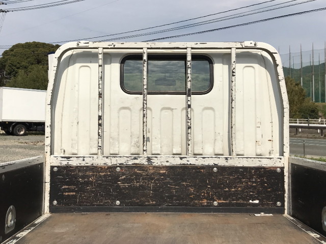 三菱ふそうキャンター平ボディ小型（2t・3t）[写真11]