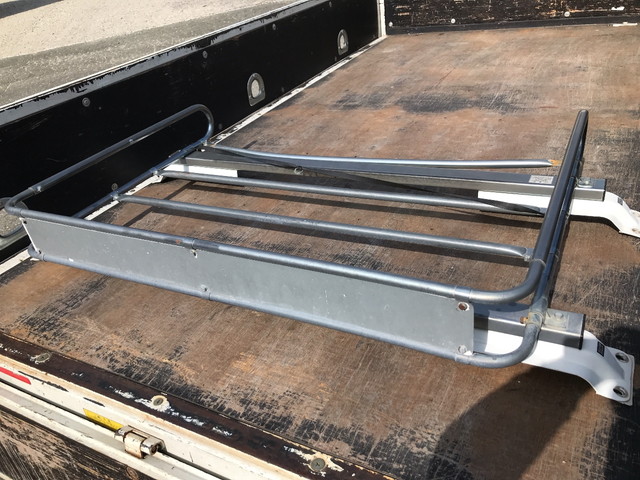 三菱ふそうキャンター平ボディ小型（2t・3t）[写真13]