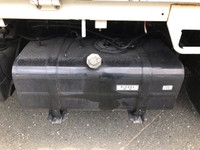 三菱ふそうキャンター平ボディ小型（2t・3t）[写真18]