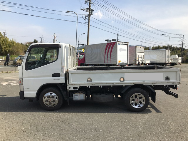 三菱ふそうキャンター平ボディ小型（2t・3t）[写真05]