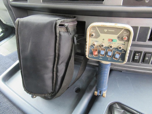 日野プロフィアクレーン3段大型（10t）[写真12]