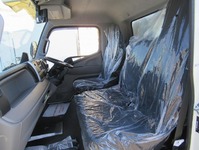 三菱ふそうキャンターアルミバン小型（2t・3t）[写真16]