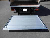 三菱ふそうキャンターアルミバン小型（2t・3t）[写真22]