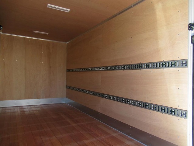 三菱ふそうキャンターアルミバン小型（2t・3t）[写真26]