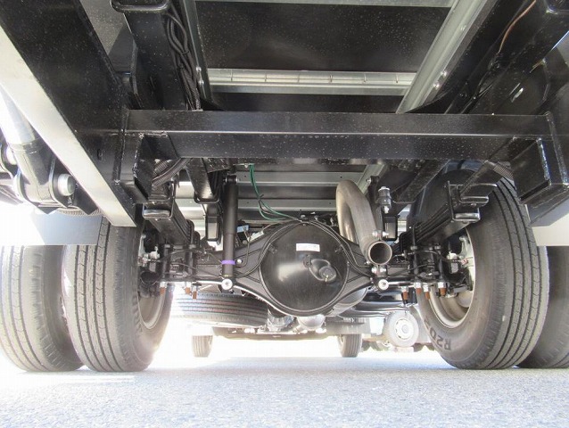 三菱ふそうキャンターアルミバン小型（2t・3t）[写真29]