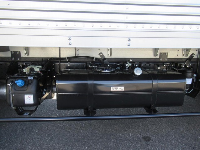 三菱ふそうキャンターアルミバン小型（2t・3t）[写真31]