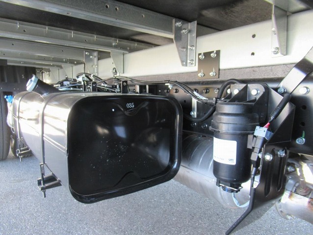 三菱ふそうキャンターアルミバン小型（2t・3t）[写真32]