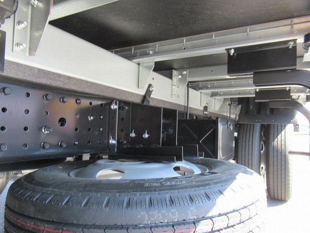 三菱ふそうキャンターアルミバン小型（2t・3t）[写真34]