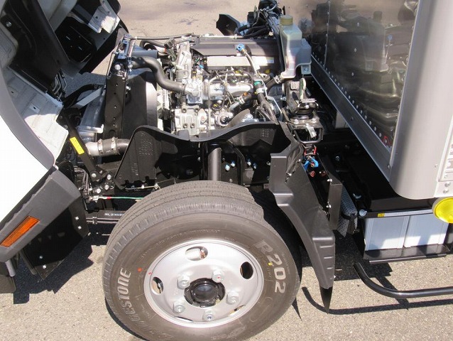 三菱ふそうキャンターアルミバン小型（2t・3t）[写真39]