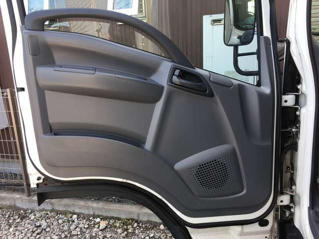 日産アトラスアルミバン小型（2t・3t）[写真28]