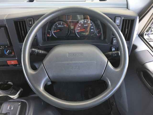 日産アトラスアルミバン小型（2t・3t）[写真38]