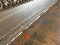 いすゞエルフ幌ウイング小型（2t・3t）[写真15]