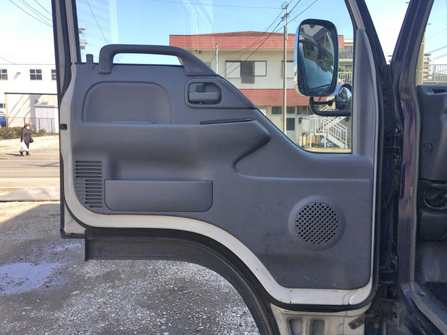 いすゞエルフ幌ウイング小型（2t・3t）[写真26]