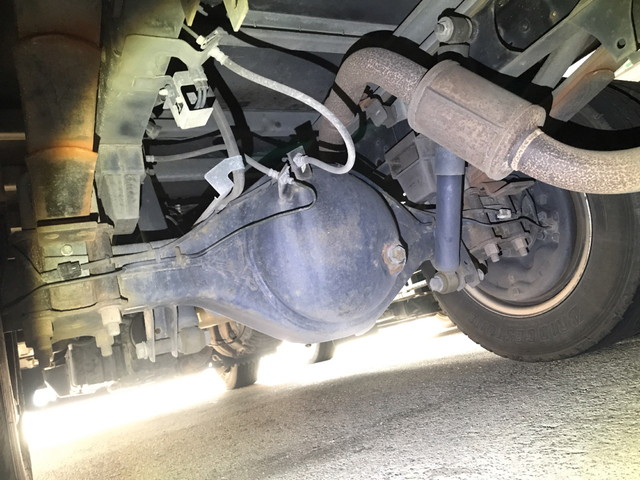 いすゞエルフアルミバン小型（2t・3t）[写真10]