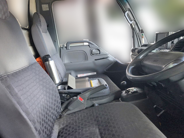 いすゞエルフアルミバン小型（2t・3t）[写真15]