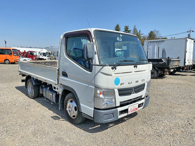 三菱ふそうキャンター平ボディ小型（2t・3t）[写真03]