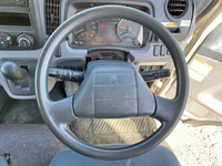 三菱ふそうキャンター平ボディ小型（2t・3t）[写真33]