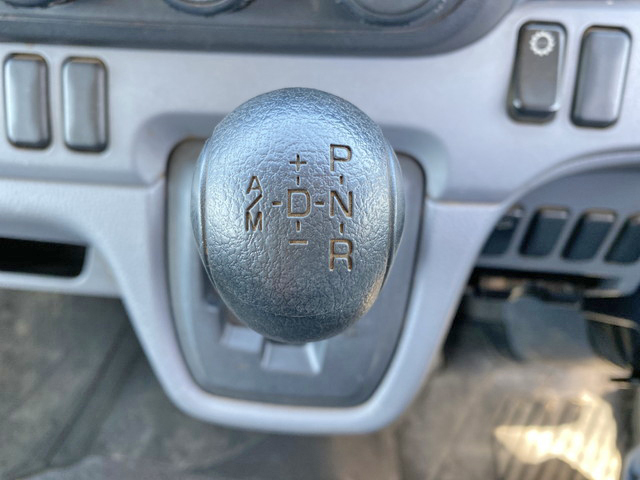 三菱ふそうキャンター平ボディ小型（2t・3t）[写真36]