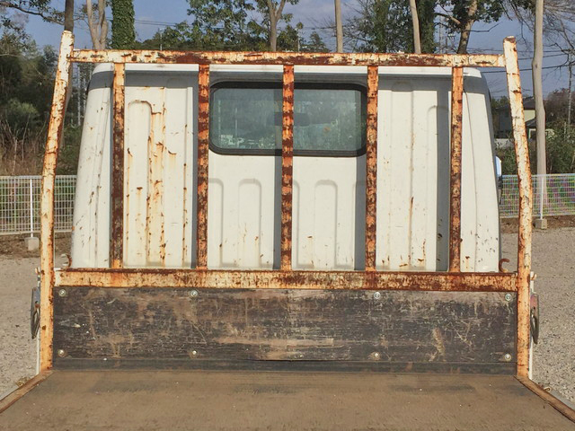 三菱ふそうキャンター平ボディ小型（2t・3t）[写真14]