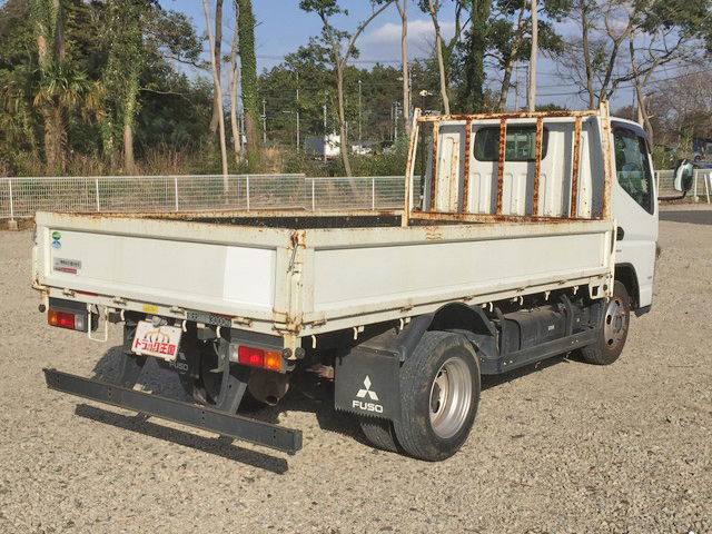 三菱ふそうキャンター平ボディ小型（2t・3t）[写真02]