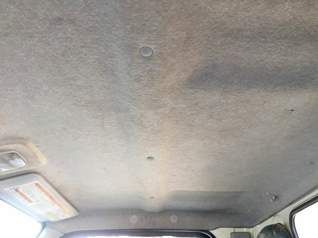 三菱ふそうキャンター平ボディ小型（2t・3t）[写真30]