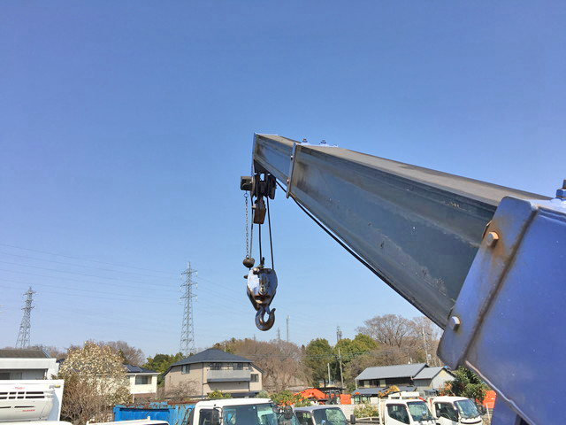 いすゞエルフクレーン3段小型（2t・3t）[写真13]