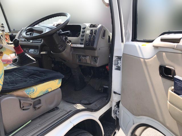 三菱ふそうローザ園児バス[写真09]