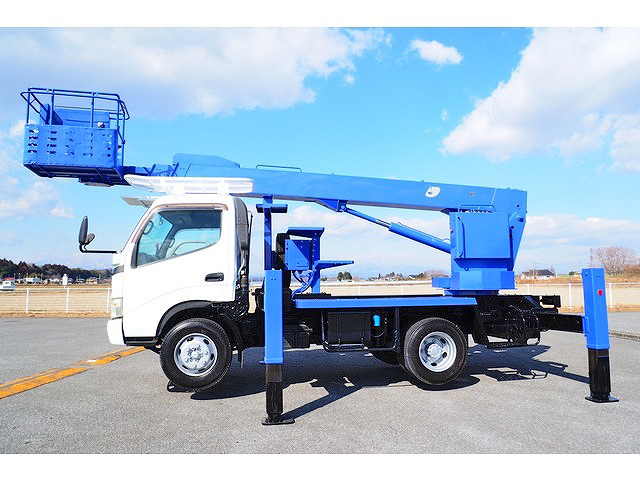 日野デュトロ高所作業車小型（2t・3t）[写真06]