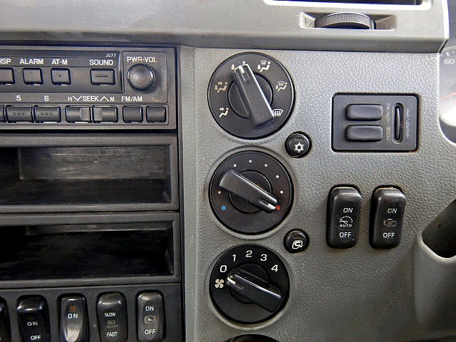 三菱ふそうファイタークレーン4段増トン（6t・8t）[写真14]