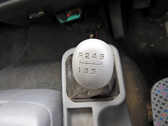 三菱ふそうファイタークレーン4段増トン（6t・8t）[写真18]