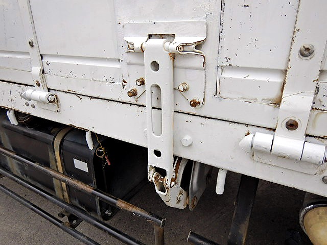 三菱ふそうファイタークレーン4段増トン（6t・8t）[写真07]