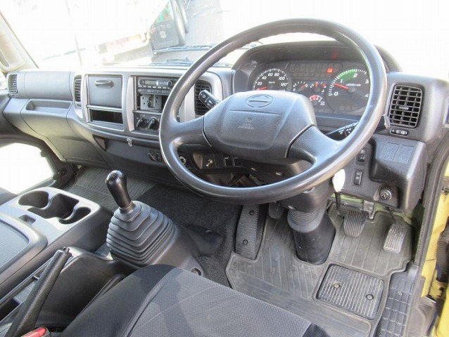 日野レンジャーアルミウイング中型（4t）[写真10]