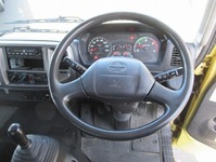 日野レンジャーアルミウイング中型（4t）[写真11]