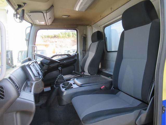 日野レンジャーアルミウイング中型（4t）[写真16]