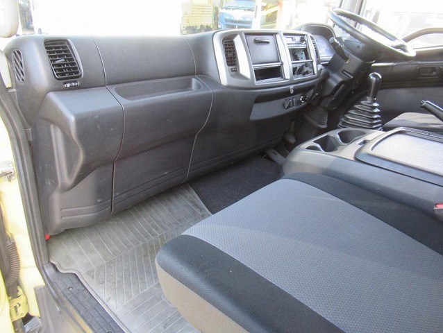 日野レンジャーアルミウイング中型（4t）[写真17]