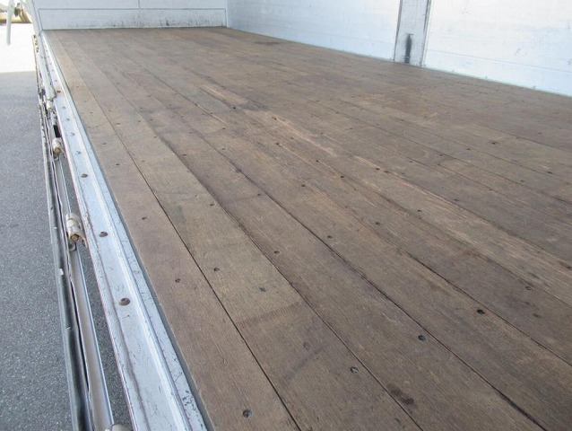 日野レンジャーアルミウイング中型（4t）[写真26]