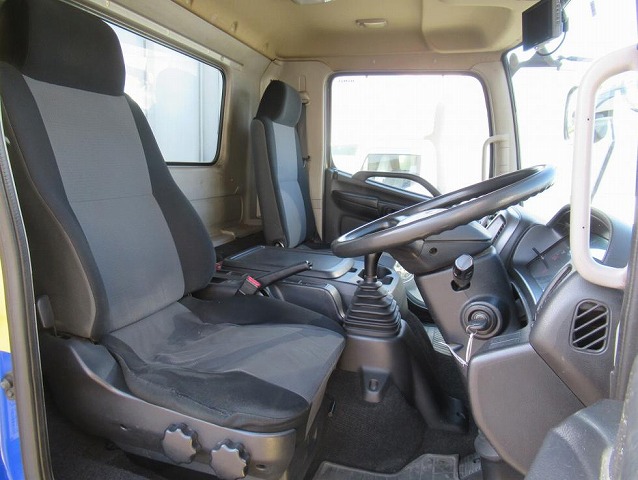 日野レンジャーアルミウイング中型（4t）[写真08]